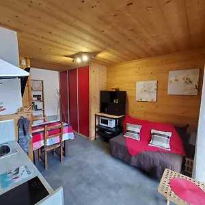 Chaleureux 2 Pièces Avec Terrasse à Séez